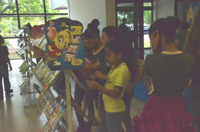 10ª Feira do Livro teve início nesta terça-feira, na Biblioteca Municipal “Rosário Congro”