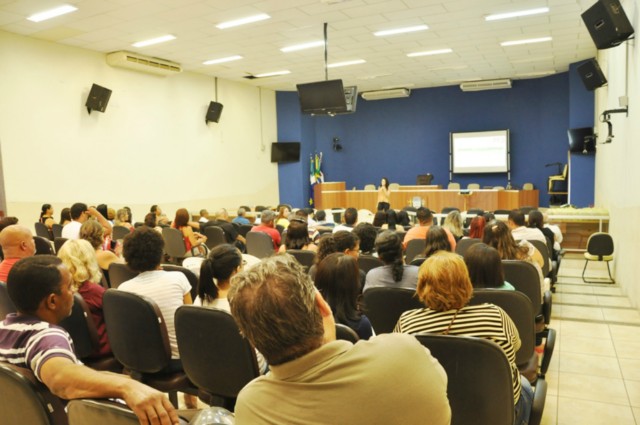 Profissionais da Saúde participam de workshop sobre combate à Dengue