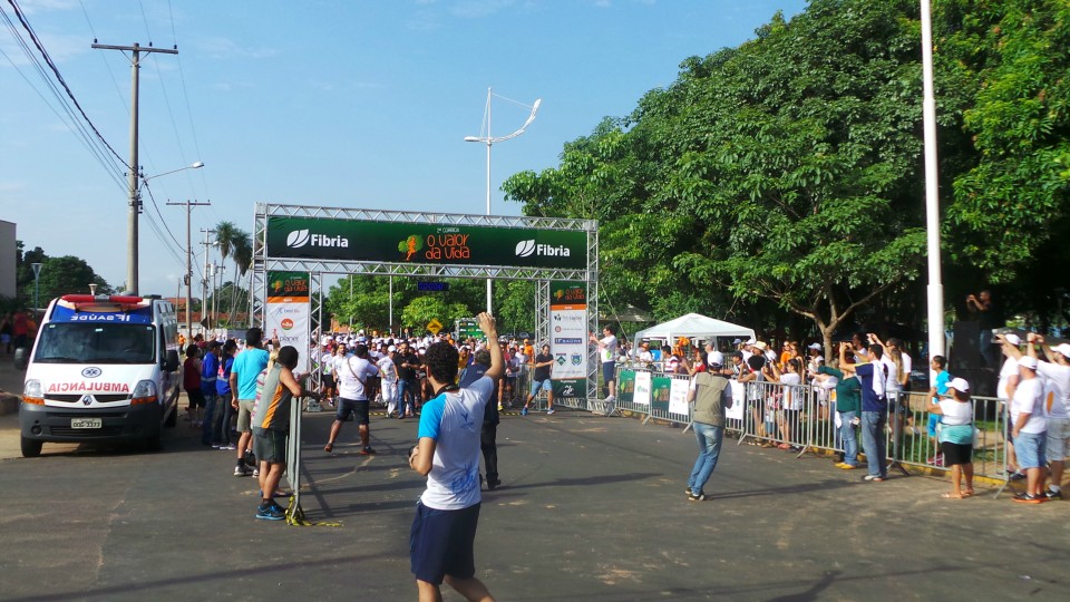 Corrida "O Valor da Vida" arrecada mais de quatro toneladas de alimentos