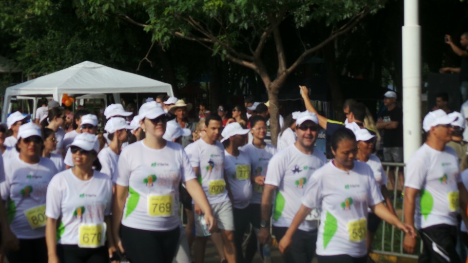 Corrida "O Valor da Vida" arrecada mais de quatro toneladas de alimentos