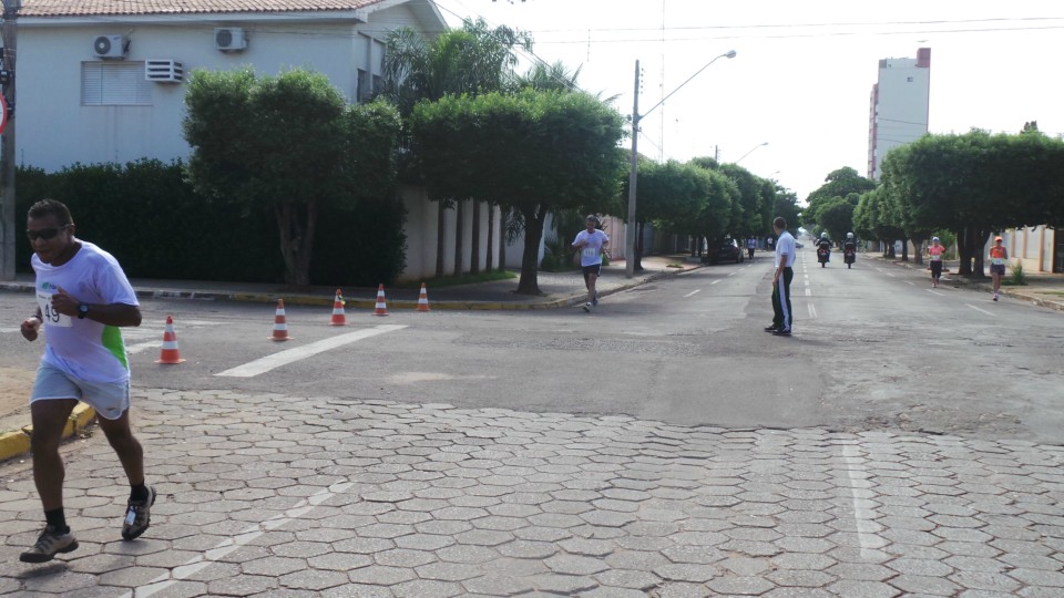 Corrida "O Valor da Vida" arrecada mais de quatro toneladas de alimentos