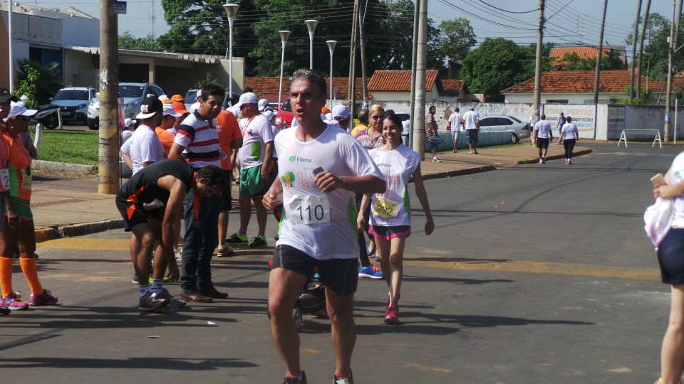 Corrida "O Valor da Vida" arrecada mais de quatro toneladas de alimentos