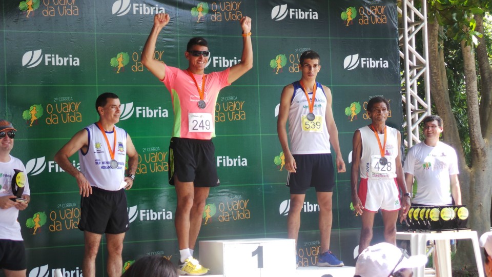 Corrida "O Valor da Vida" arrecada mais de quatro toneladas de alimentos