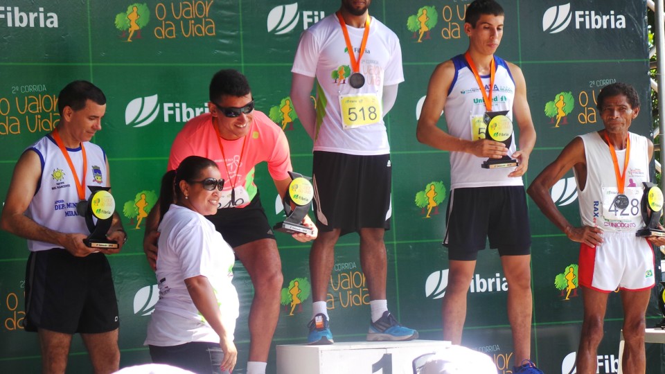 Corrida "O Valor da Vida" arrecada mais de quatro toneladas de alimentos