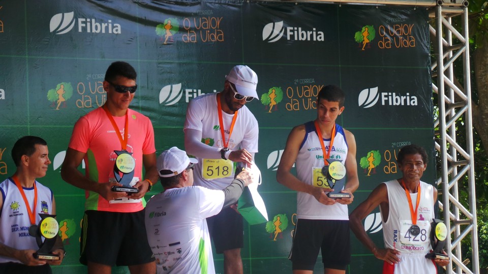 Corrida "O Valor da Vida" arrecada mais de quatro toneladas de alimentos