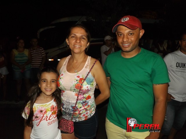 Com a magia do circo, a importância da água e o valor da imprensa, escolas de samba brilham na avenida