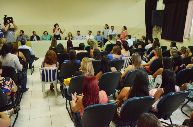 Prefeita Marcia Moura empossa mais de 90 professores para REME