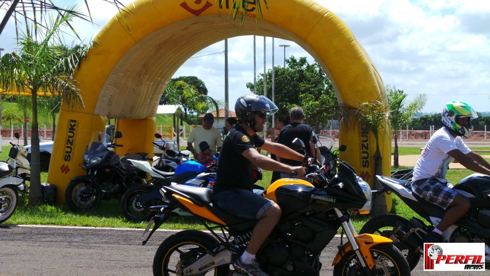 Irmã Norma e motociclistas de várias regiões prestigiam festa beneficente no Arenamix