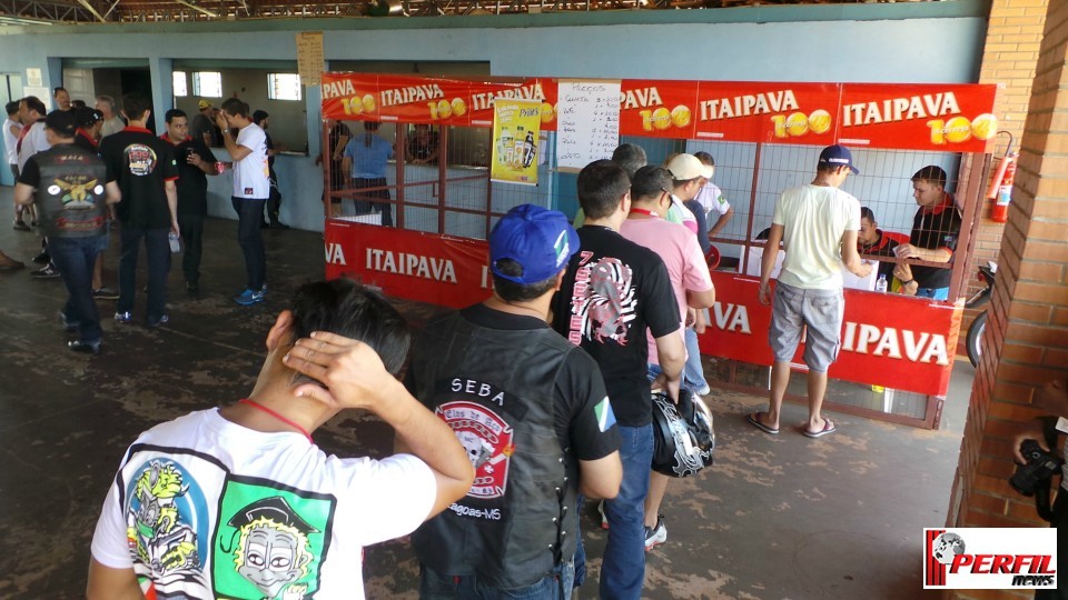 Irmã Norma e motociclistas de várias regiões prestigiam festa beneficente no Arenamix