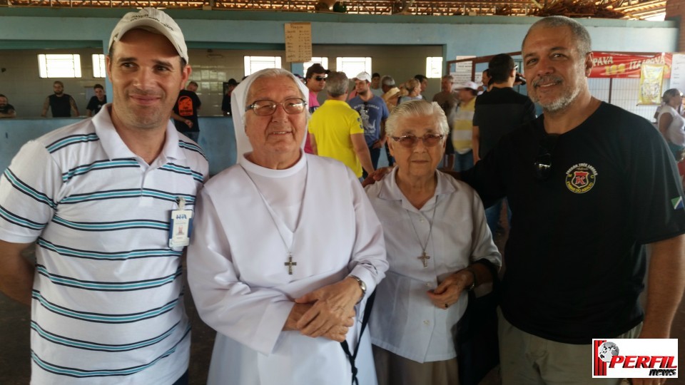 Irmã Norma e motociclistas de várias regiões prestigiam festa beneficente no Arenamix