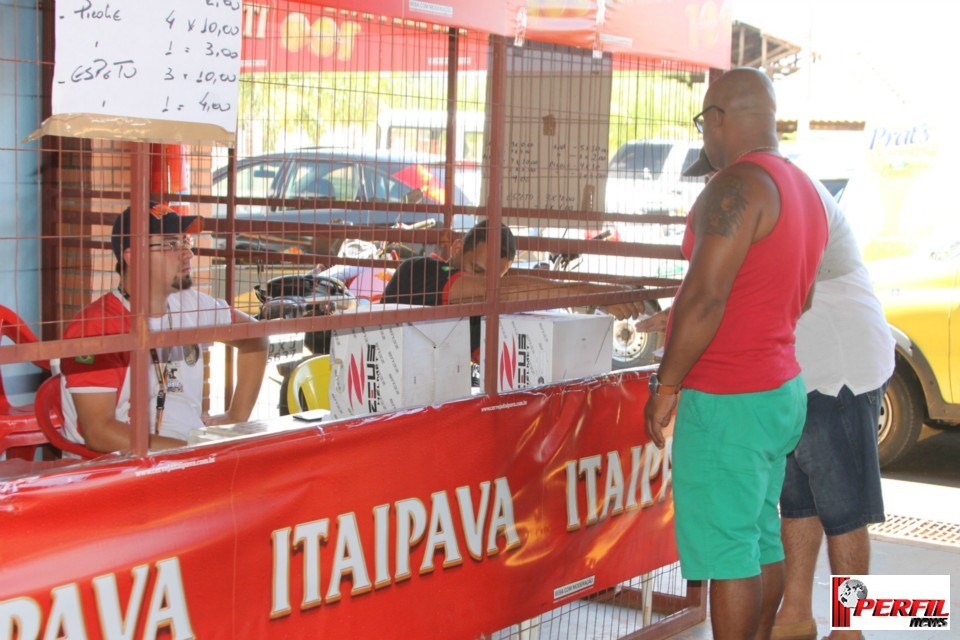 Irmã Norma e motociclistas de várias regiões prestigiam festa beneficente no Arenamix