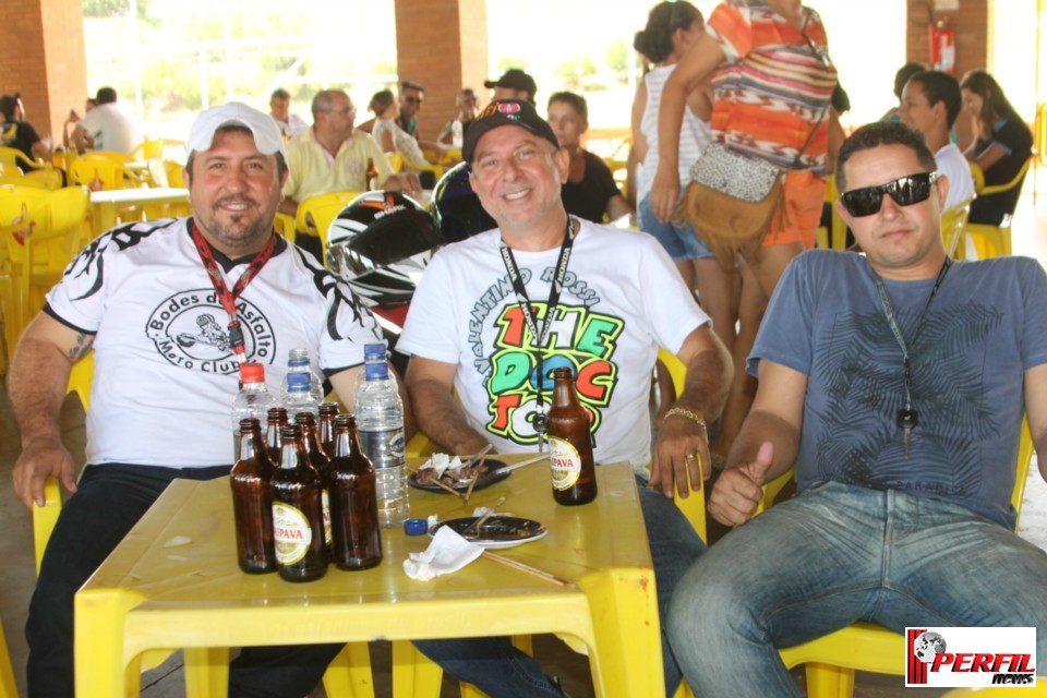 Irmã Norma e motociclistas de várias regiões prestigiam festa beneficente no Arenamix