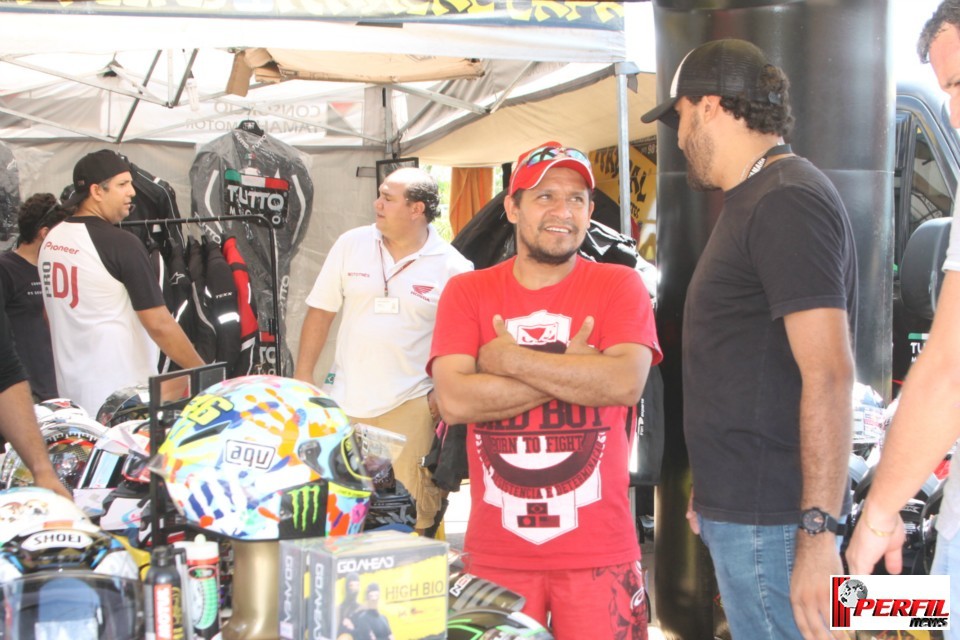 Irmã Norma e motociclistas de várias regiões prestigiam festa beneficente no Arenamix