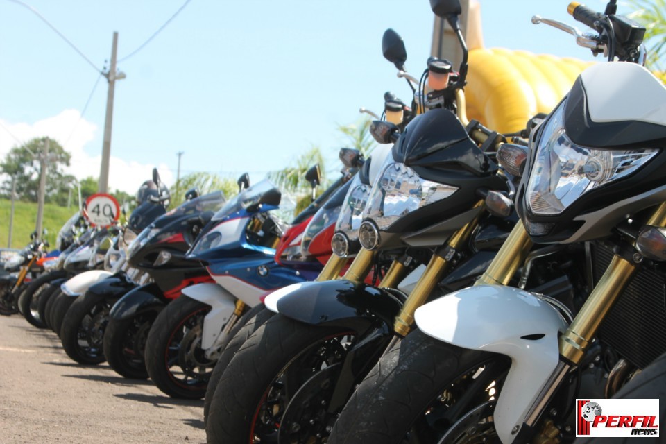 Irmã Norma e motociclistas de várias regiões prestigiam festa beneficente no Arenamix