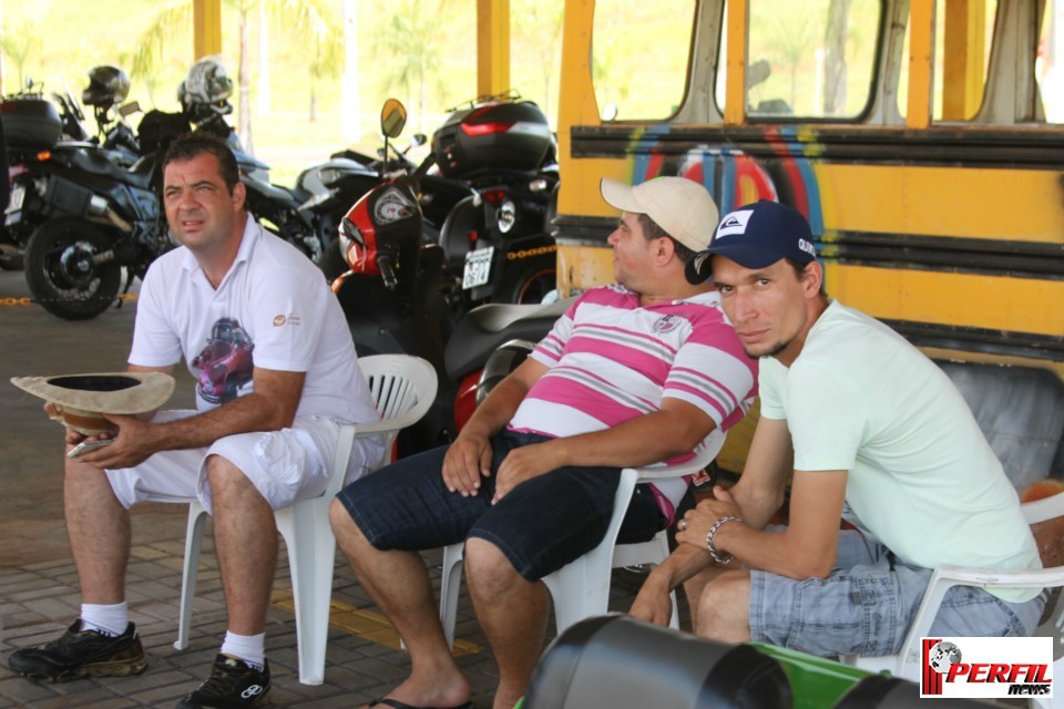 Irmã Norma e motociclistas de várias regiões prestigiam festa beneficente no Arenamix