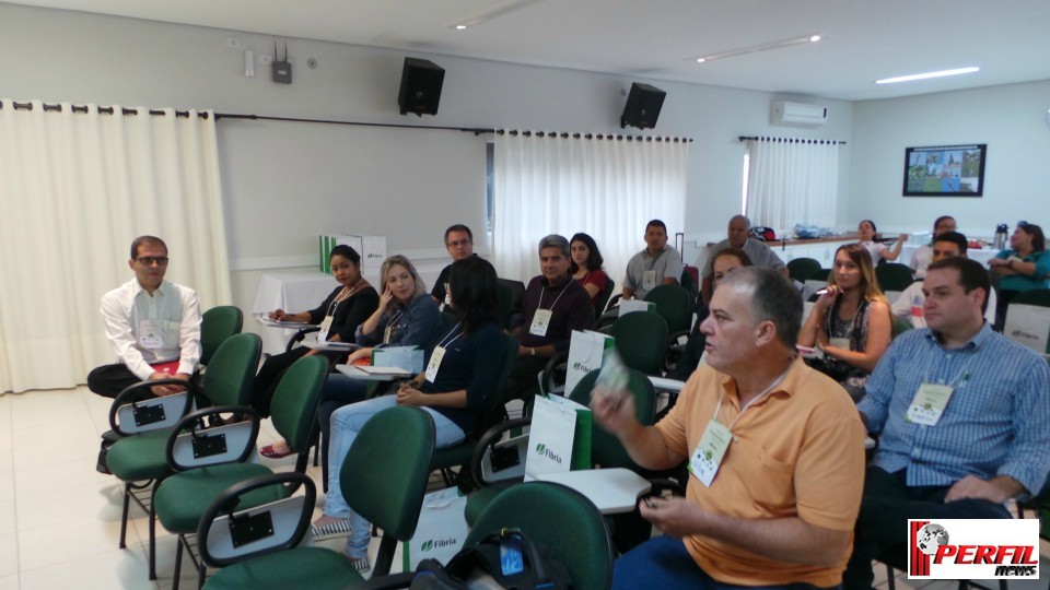 Workshop promovido pela Fibria mostra preocupação da empresa com o meio ambiente e sustentabilidade Workshop promovido pela Fibria mostra preocupação da empresa com o meio ambiente e sustentabilidade