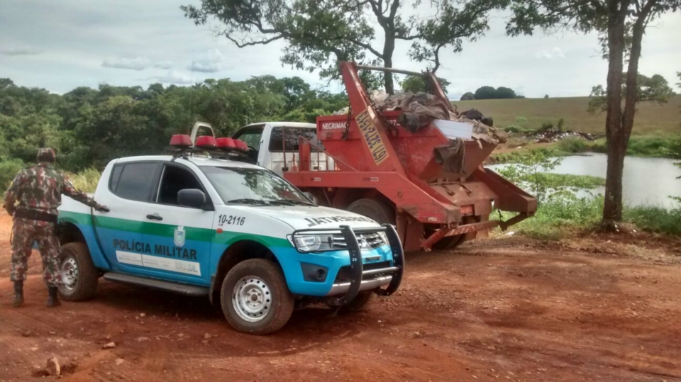 PMA autua dono de chácara em R$ 120 mil por funcionar área de lixão e em área de nascente