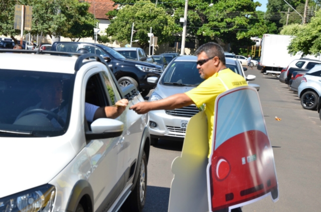 Rodovida realiza mobilização sobre trânsito na área central de Três Lagoas