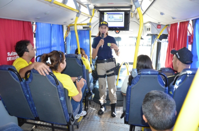 Rodovida realiza mobilização sobre trânsito na área central de Três Lagoas
