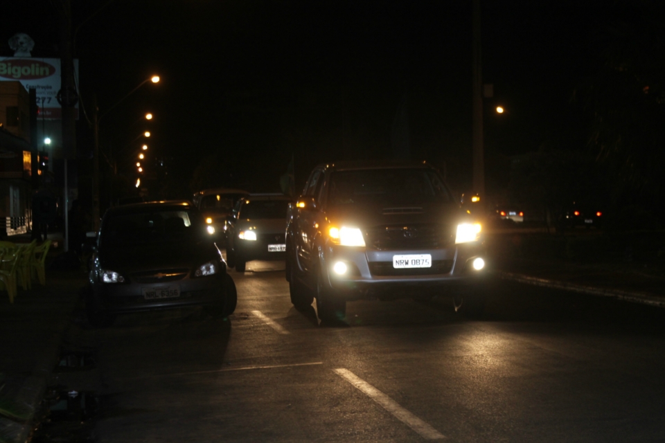 Carreata cruza avenidas de Três Lagoas em protesto à atual política do Brasil