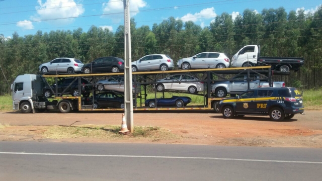 Caminhonete que era transportada por caminhão cegonha é recuperada em Três Lagoas