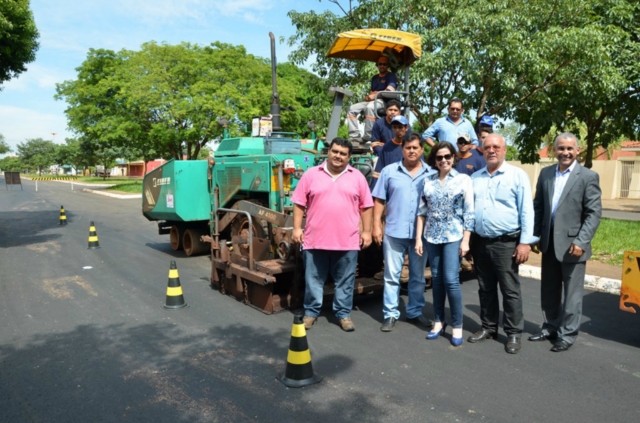 Com dinheiro do IPTU, prefeitura inicia obras de recapeamento