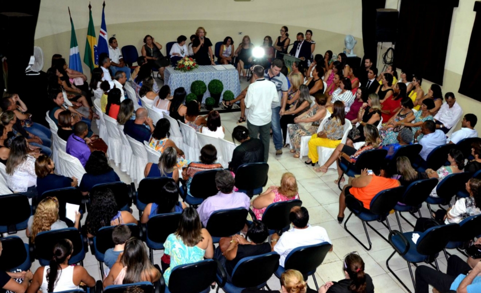 Marcia Moura empossa diretores e adjuntos da Rede Municipal de Ensino