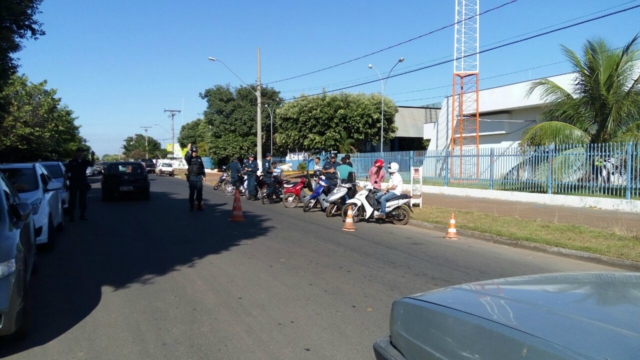 2º BPM realiza operação blitz em parceria com o DETRAN