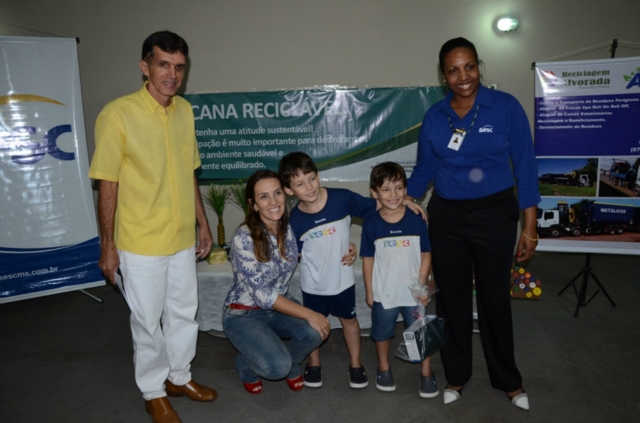 Meio Ambiente premia alunos da Escola SESC, vencedores da Gincana de Recicláveis
