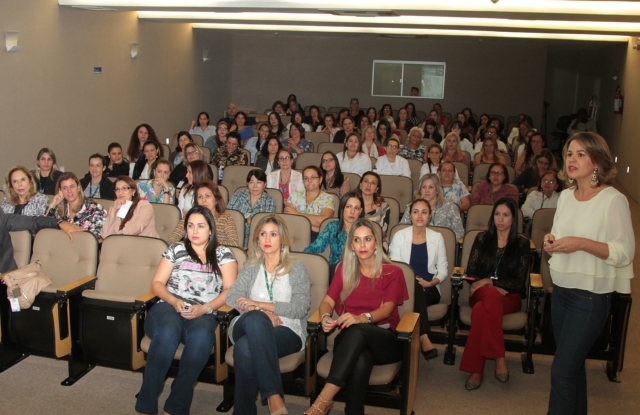 Palestras, sorteios e artesanatos marcam a semana em comemoração ao Dia das Mães no TCE-MS