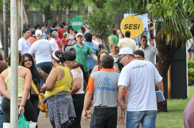 Ação Cidadania atrai 1,2 mil pessoas e faz 5 mil atendimentos