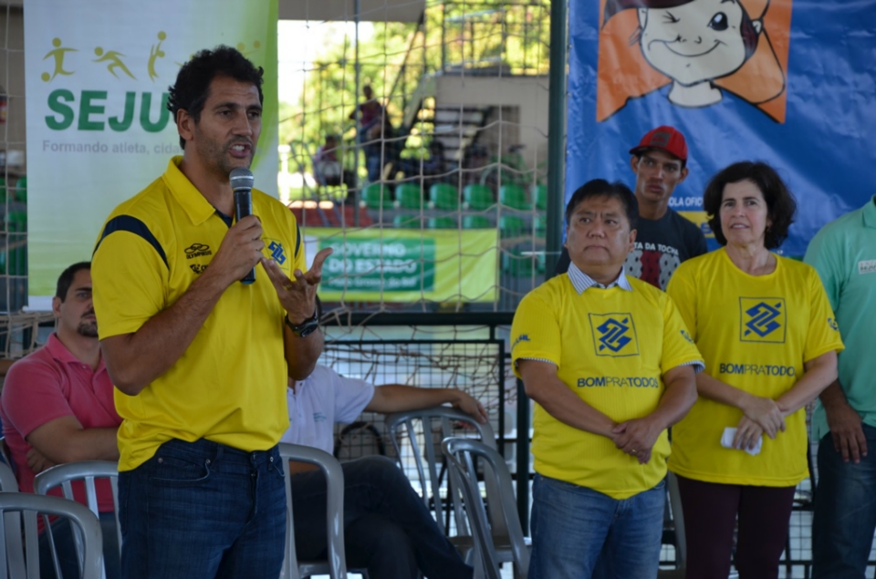 Com presença de bicampeão olímpico, Sejuvel lança projeto VivaVôlei