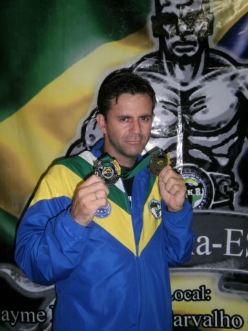 Atleta três-lagoense representará o país no Campeonato Mundial de Kickboxing