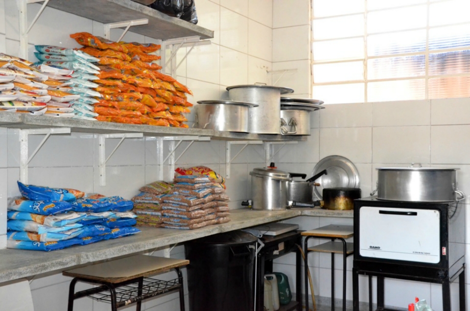 Marcia Moura inaugura cozinha em escola municipal