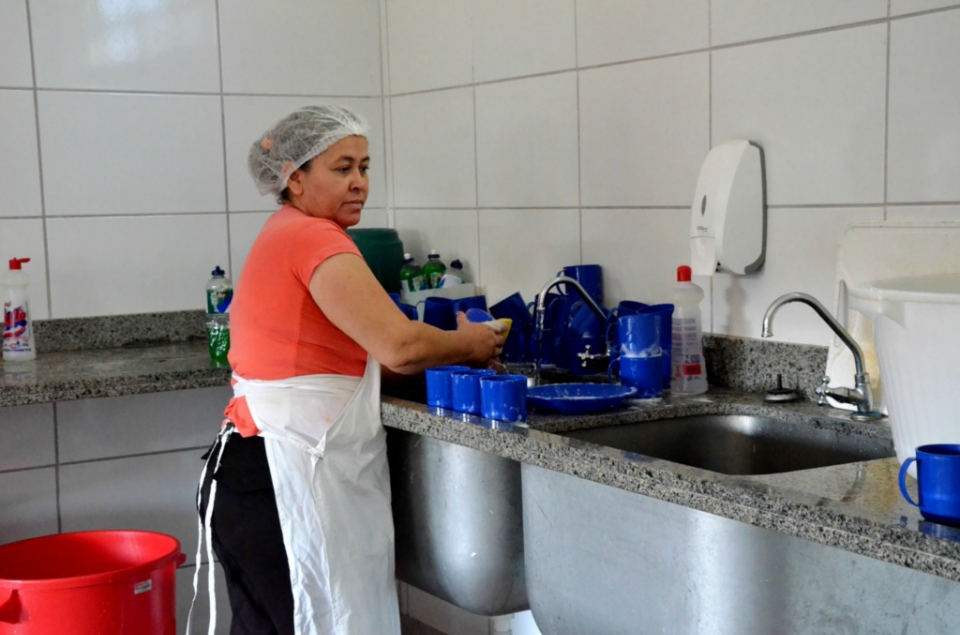 Marcia Moura inaugura cozinha em escola municipal Marcia Moura inaugura cozinha em escola municipal