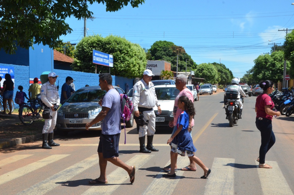 Diretoria Municipal de Trânsito realiza campanha de conscientização