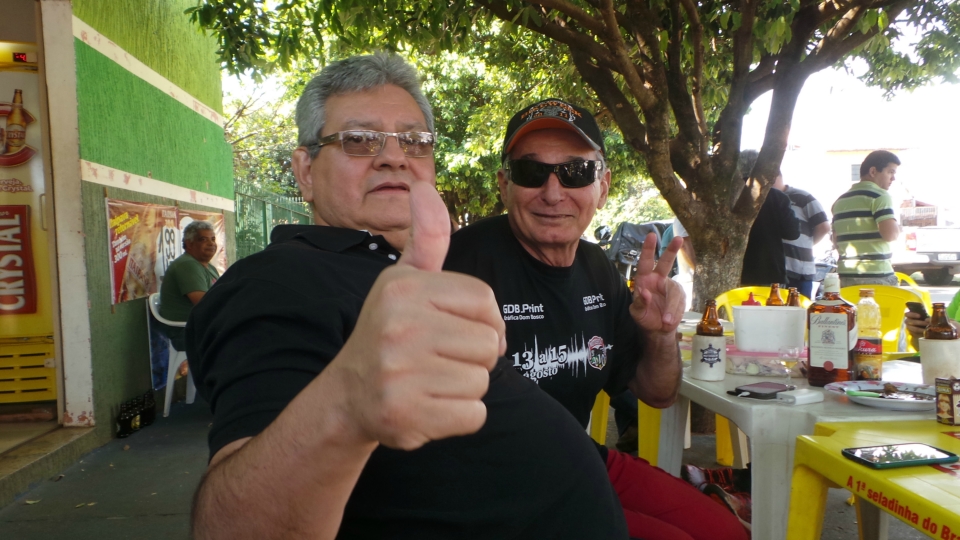 Em Três Lagoas boteco comemora dois anos com costelada na rua Em Três Lagoas boteco comemora dois anos com costelada na rua