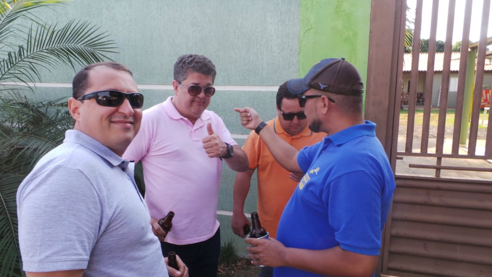 Em Três Lagoas boteco comemora dois anos com costelada na rua Em Três Lagoas boteco comemora dois anos com costelada na rua