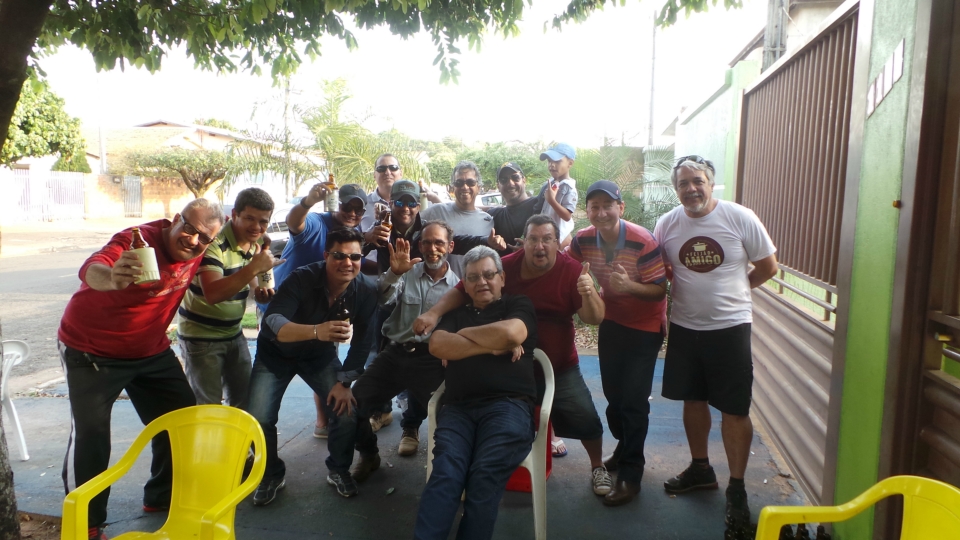 Em Três Lagoas boteco comemora dois anos com costelada na rua Em Três Lagoas boteco comemora dois anos com costelada na rua