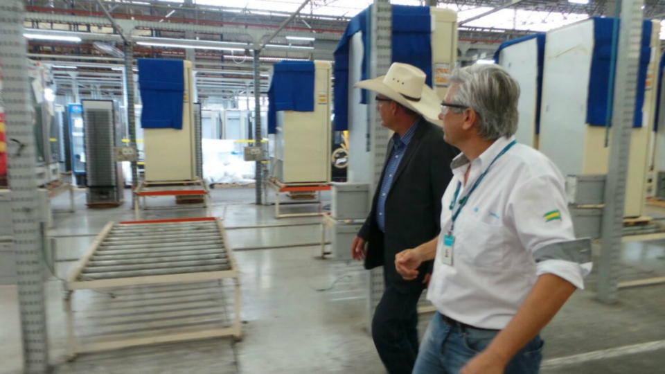 Metalfrio doa refrigeradores para prefeitura de Três Lagoas