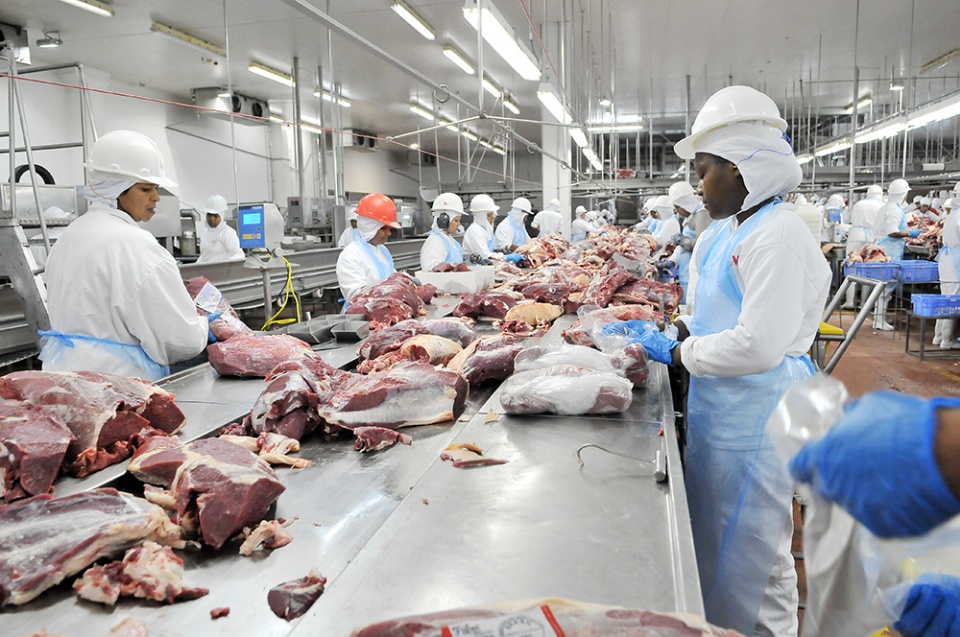 Indústrias de laticínios, alimentos, panificação e frigorífica vão debater alternativas para enfrentar ameaças à produção Indústrias de laticínios, alimentos, panificação e frigorífica vão debater alternativas para enfrentar ameaças à produção
