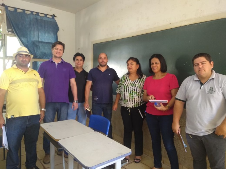 Unidades Educacionais de Três Lagoas recebem visita surpresa da SEMEC