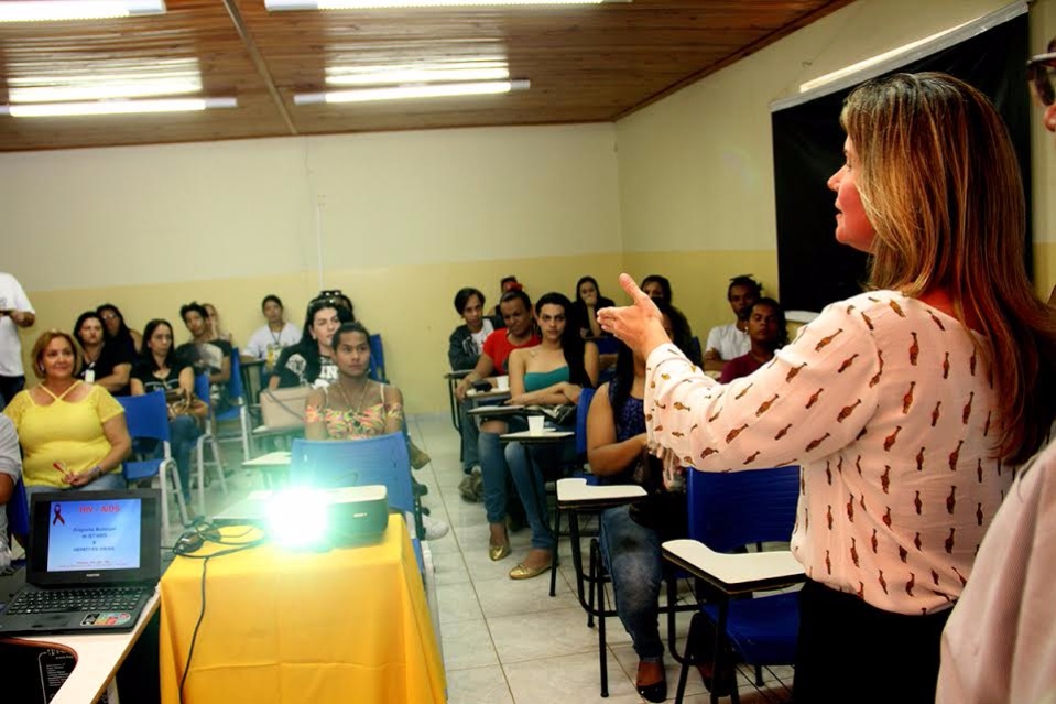 Prefeitura e ATGLT realizam primeira ação do Maio da Diversidade Sexual