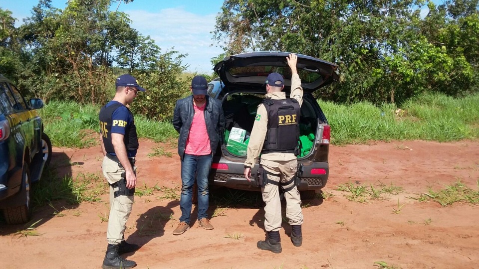 PRF apreende mais de 1t de maconha em MS