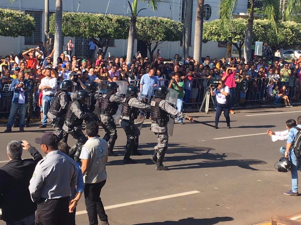 Desfile cívico marca aniversário de 102 anos de Três Lagoas