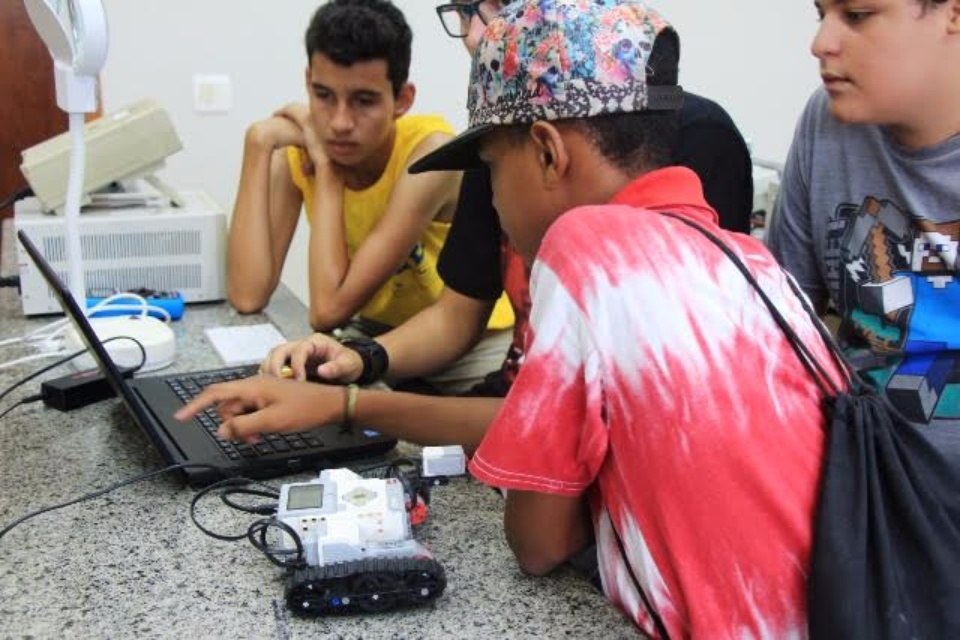 IFMS oferta curso de robótica a alunos da rede pública em Três Lagoas