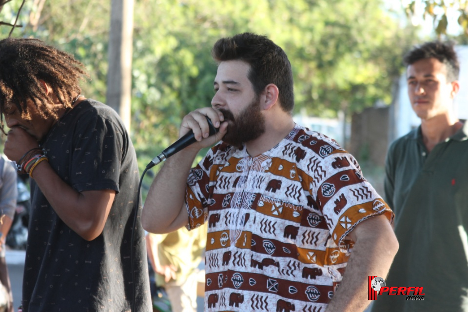 Manifestação cultural na pista de skate marca homenagem ao Cinza MC