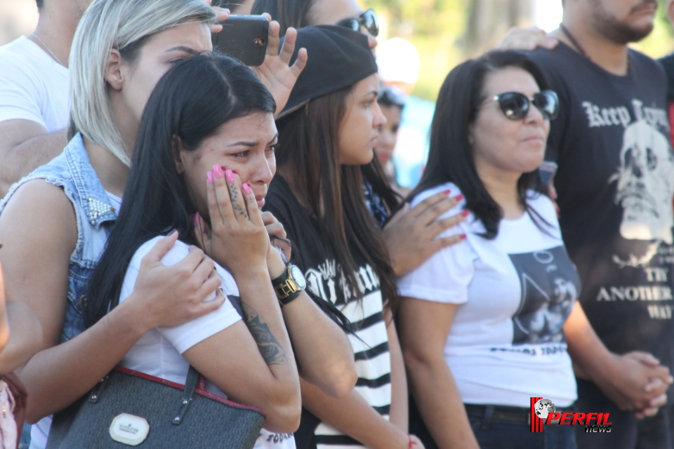 Manifestação cultural na pista de skate marca homenagem ao Cinza MC