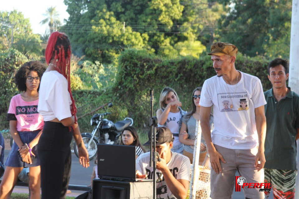 Manifestação cultural na pista de skate marca homenagem ao Cinza MC