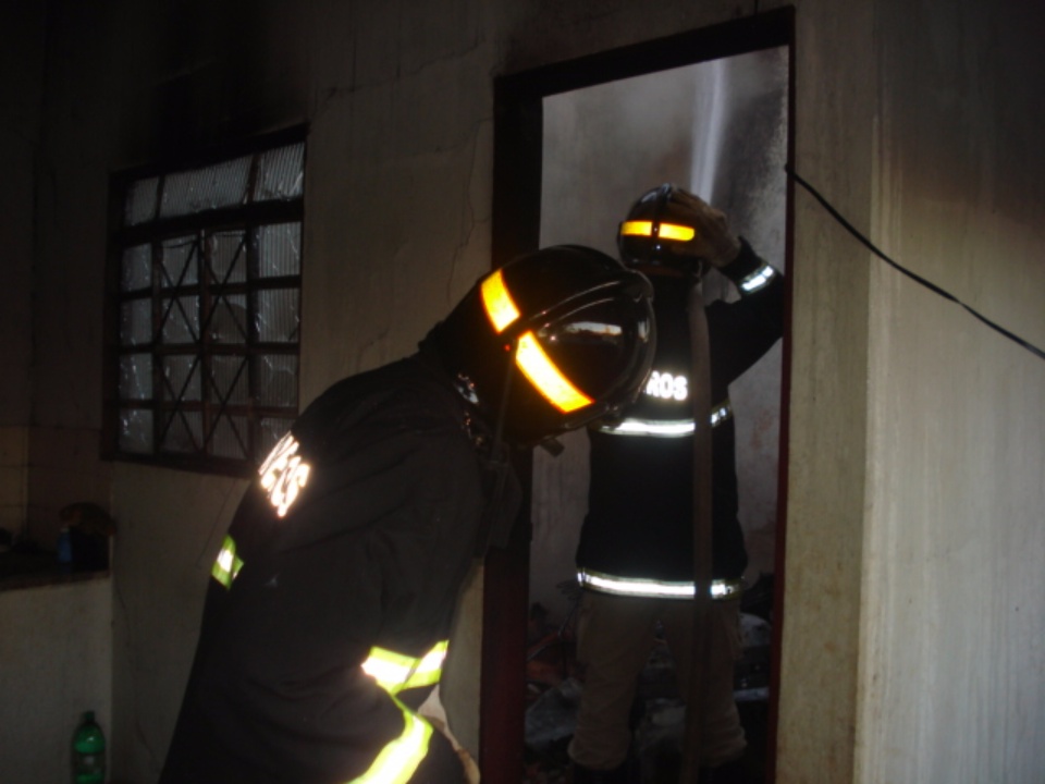 Bombeiros de todo Brasil comemoram seu dia com muitas atividades